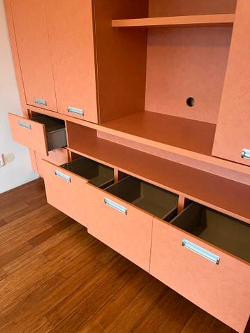 Grote opbergkast met lades en deuren (2.75 x 0.6 x 2.7m)