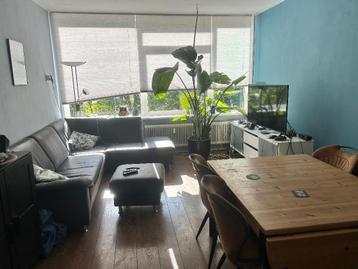 Zwarte hoekbank, gratis af te halen (gebruikt)