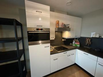 Koelkast vaatwasser en achterwand gratis