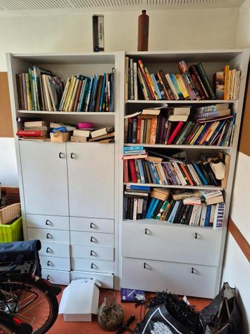 Dubbele op maat gemaakte kast met veel opbergruimte