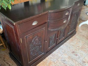 Indonesische kast met enkele beschadigingen - Gratis ophalen