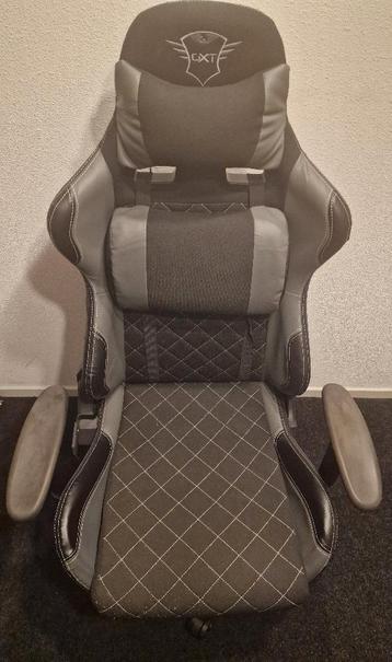 Gaming chair