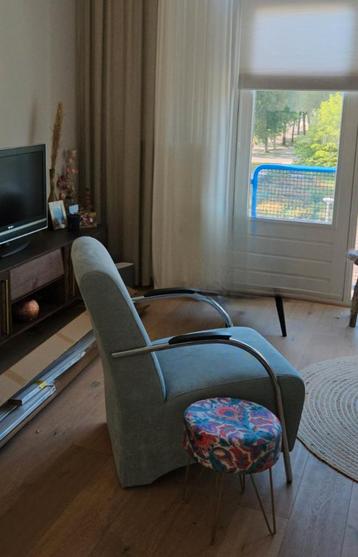 Gratis Woood Fauteuil met Krukje