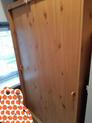 2 nog mooie kledingkasten