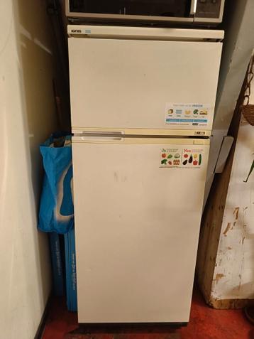GRATIS goedwerkende koelkast met ruim vriesvak!