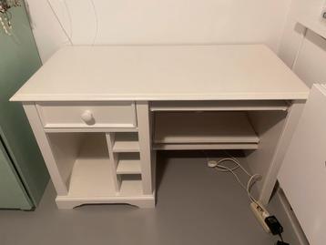 Bureau wit geverfd