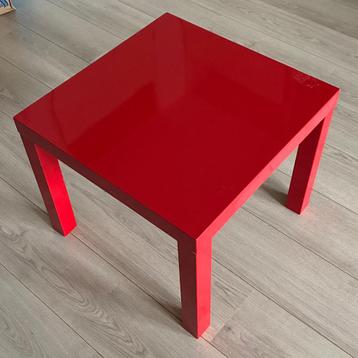 Bijzettafeltje rood glanzend