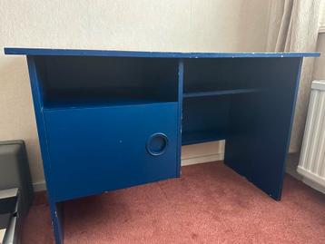 Kinder- tiener bureau jaren 70 gratis afhalen