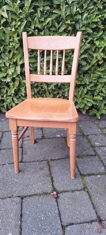 Gratis! 4 Keukenstoelen