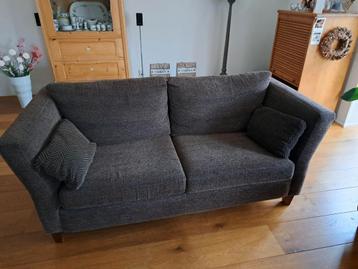 GRATIS Bruine banken en fauteuil