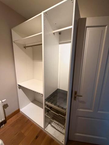 Gratis IKEA Pax Kledingkast met Accessoires