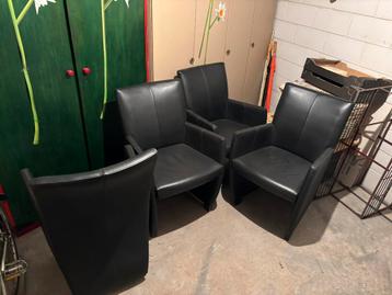 4 stoelen gratis af te halen in Veghel
