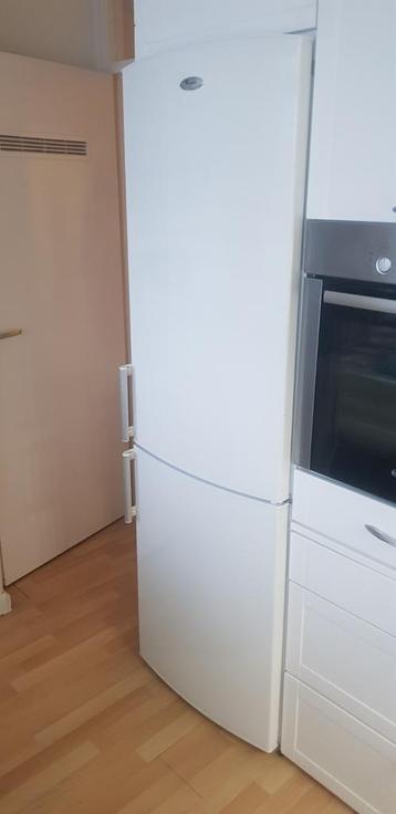 Gratis op te halen Schone werkende koelkast.