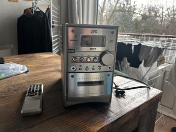 JVC versterker GRATIS. Werkt momenteel niet, opknapper!