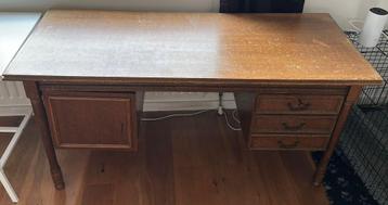 Oud houten bureau met lades - gratis ophalen