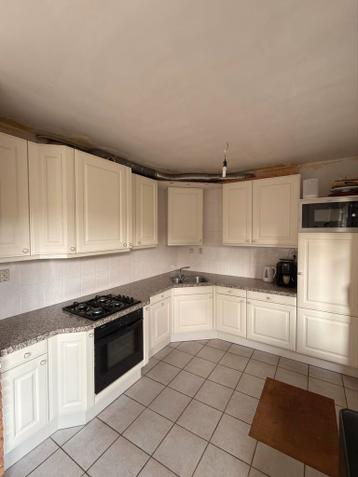 Gratis hoekkeuken inclusief apparatuur (3.00 x 2.70)