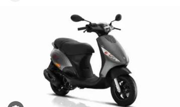 Gezocht piaggio scooter Werkend of niet werkend, met schade