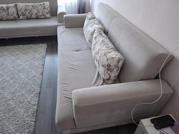 Bank met vloerbedekking