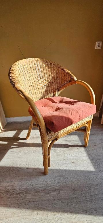 Rotan fauteuil met kussen - direct mee te nemen