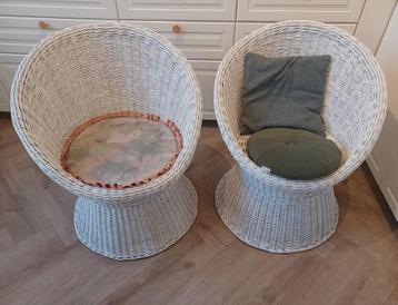 Set rotan / rieten stoelen, ø65cm & 80cm hoog