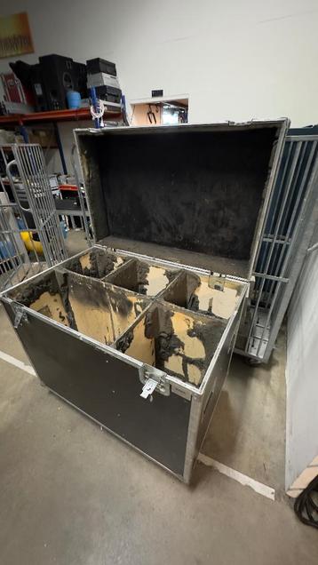 Gratis af te halen Flightcase met vakverdeling