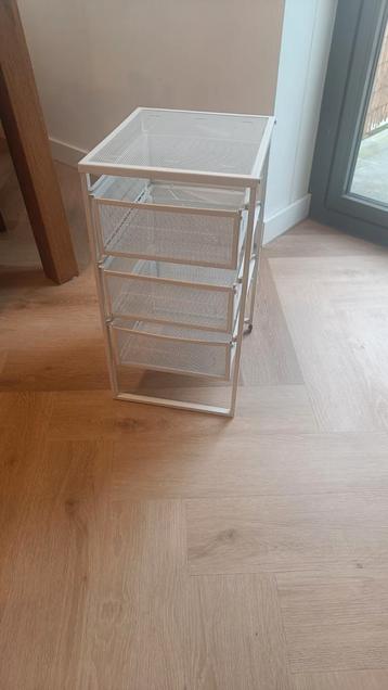 GRATIS Ikea Lennart ladekastje