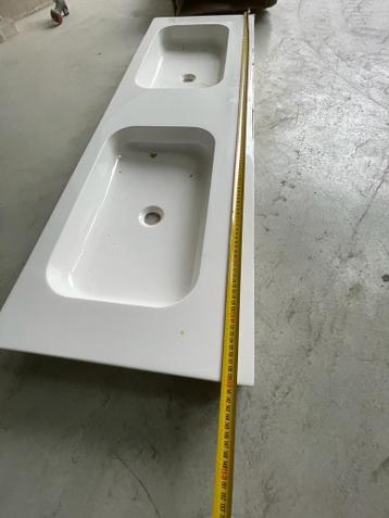 Wastafel met dubbele wasbak