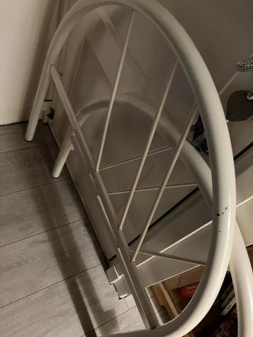 Gratis 1persoons bed incl. Matras