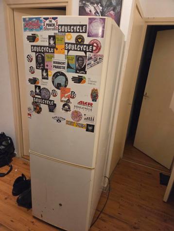 GRATIS Koelkast vriezer doet het, koelen defect