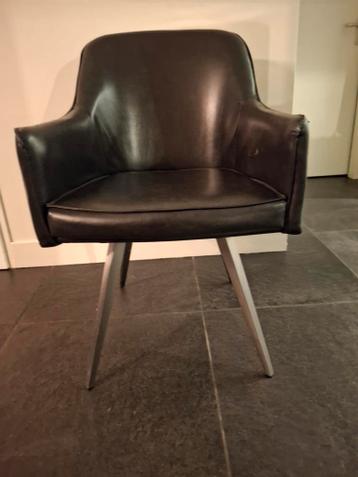 4x zwarte kunstleren stoelen gratis af te halen