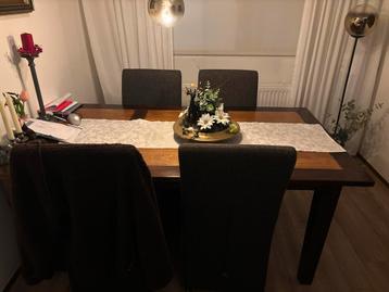 Gratis Eethoek met stoelen