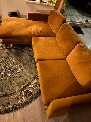 Okergele hoekbank met chaise longue