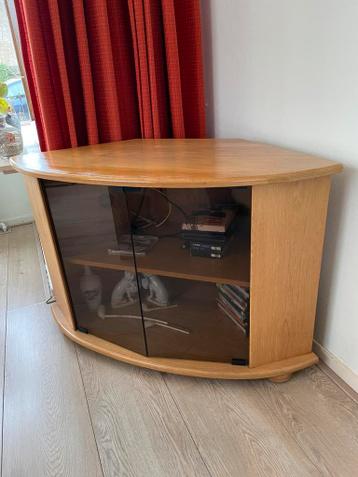 Televisie hoekkast met glazen deurtjes