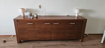 Noten dressoir in perfecte staat