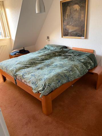 Gratis 2 persoons bed 180x200 cm