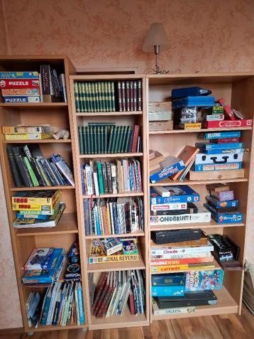 Diverse Boekenkasten Gratis op te halen