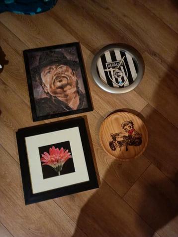 Gratis . Rommelmarkt spullen. Decoratie tv etc