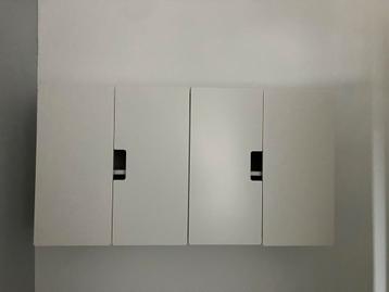 Wandkast met deuren en planken