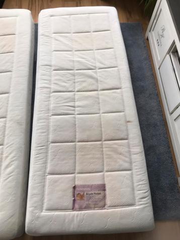 2 nog prima kwaliteitsmatrassen 80x200 cm