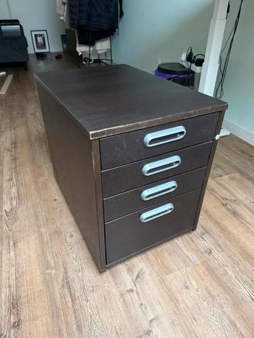 Gratis ophalen: Bureaukast / Ladekast bruin