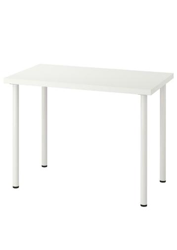 Witte rechthoekige tafel