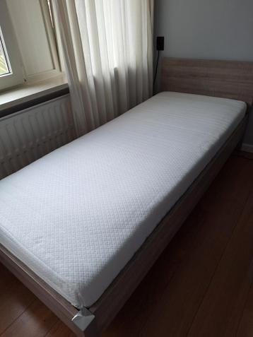 GRATIS Eenpersoons bed 90×220cm