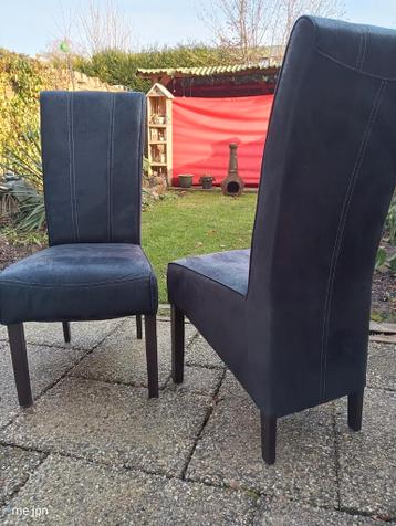 Tafel en 6 stoelen gratis nu halen.gereserveerd
