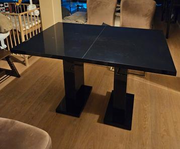 Gratis zwarte tafel 120x80 cm.