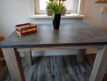 Eetcafé/bartafel kras vast blad  zo goed als nieuw