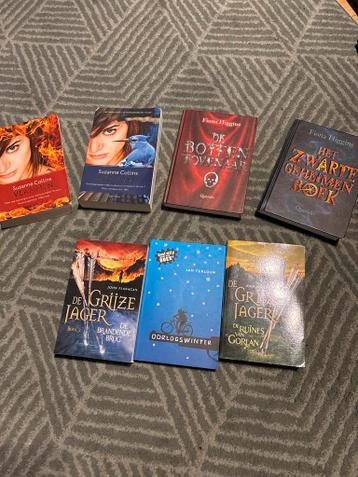 Diverse Boeken - Suzanne Collins, Fiona Higgins, Terlouw
