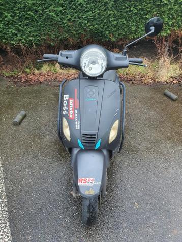 Agm scooter tekoop