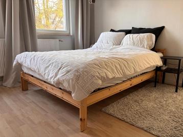 Bed frame 140x200 cm incl lattenbodems 70x200