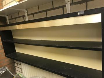 Kast retro vitrine met verlichting zwart met aluminium rand