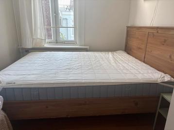 Tweepersoonsbed hout Ikea gratis